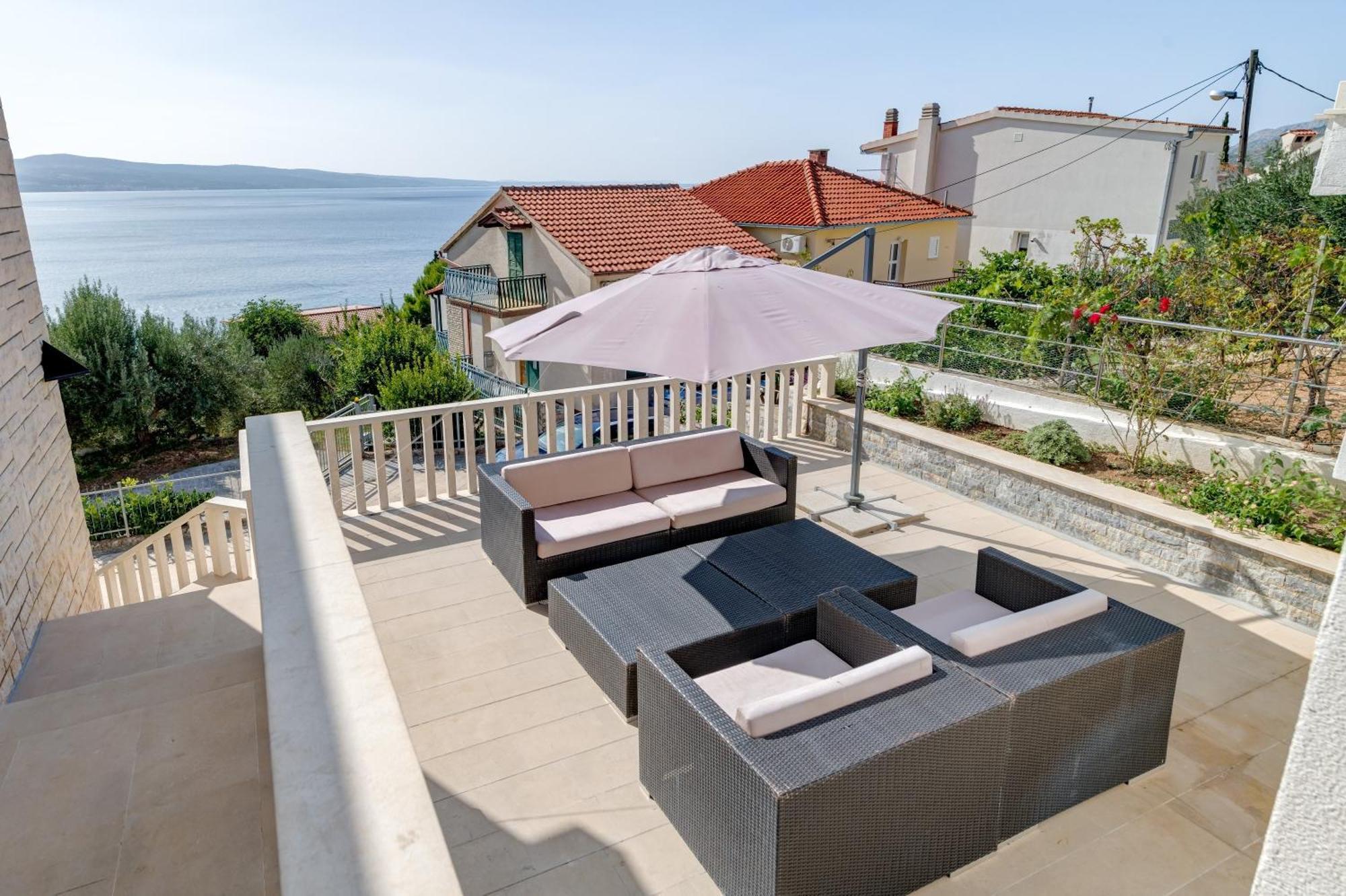 Apartments With Pool Vrdoljak Оміш Номер фото