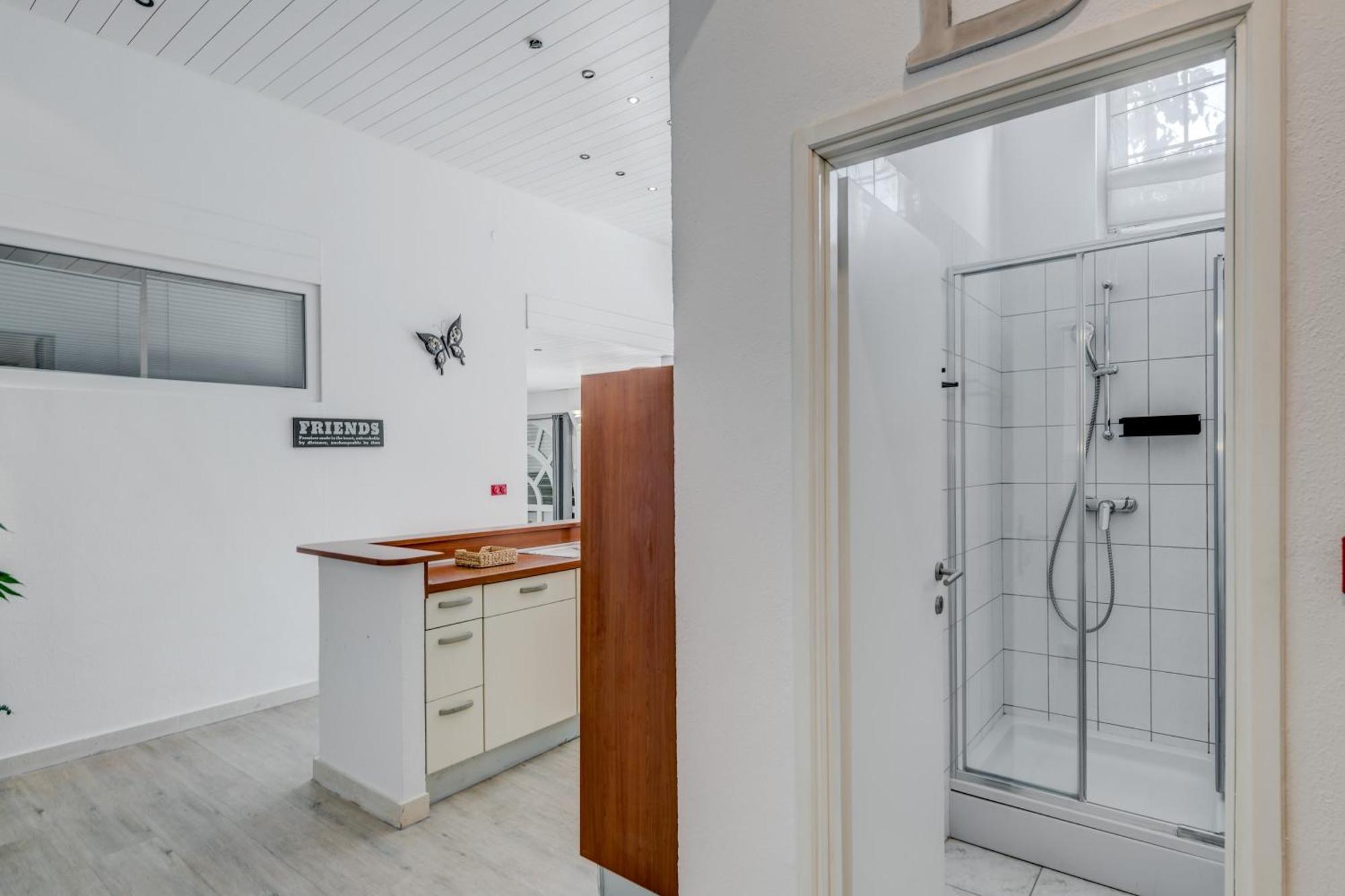 Apartments With Pool Vrdoljak Оміш Номер фото