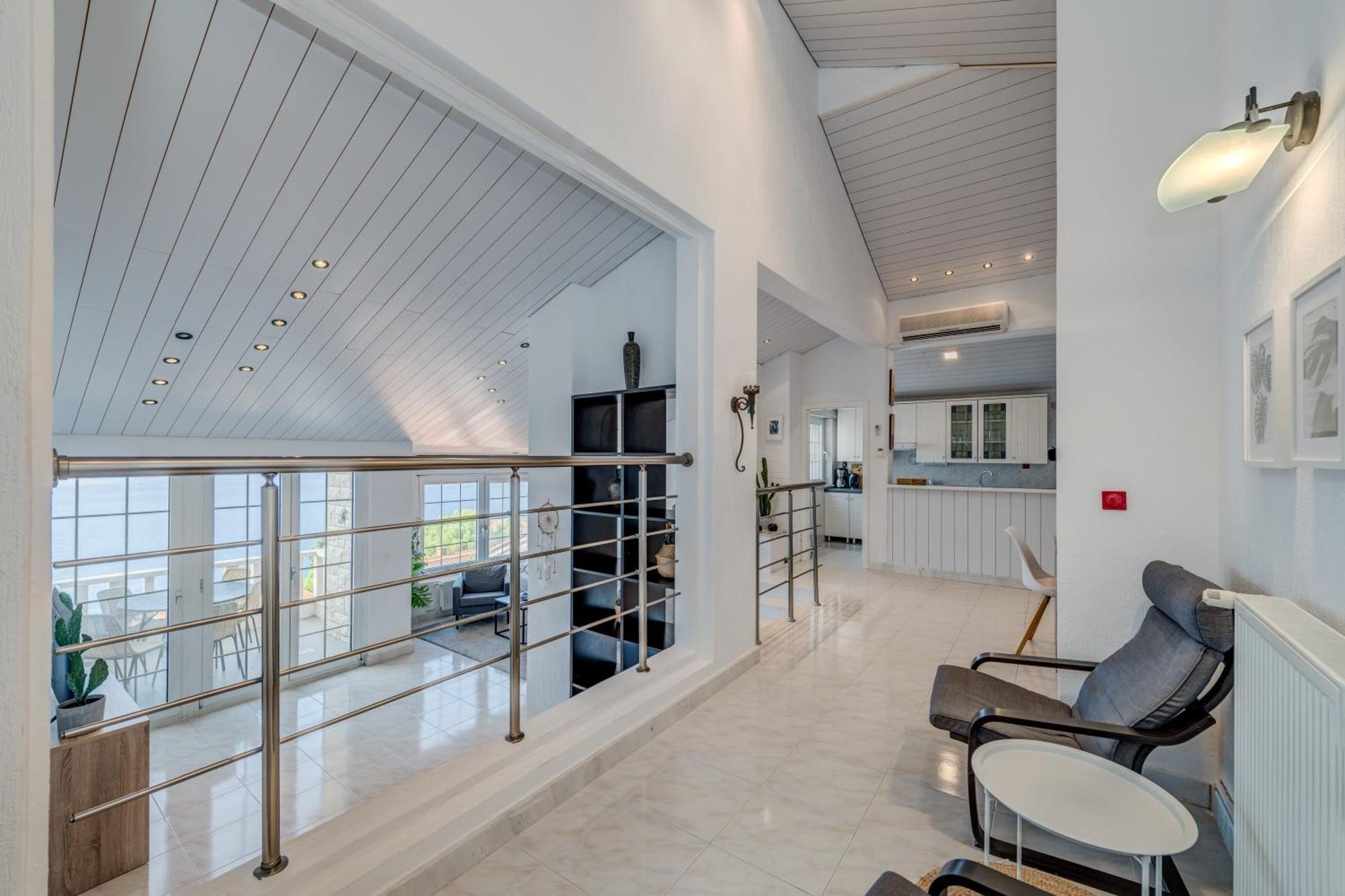 Apartments With Pool Vrdoljak Оміш Номер фото